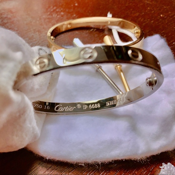 Love Bangle ❤️ - Picture 3 of 5